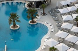 Jumeirah-Beach-Hotel-Leisure-Pool-Top-View